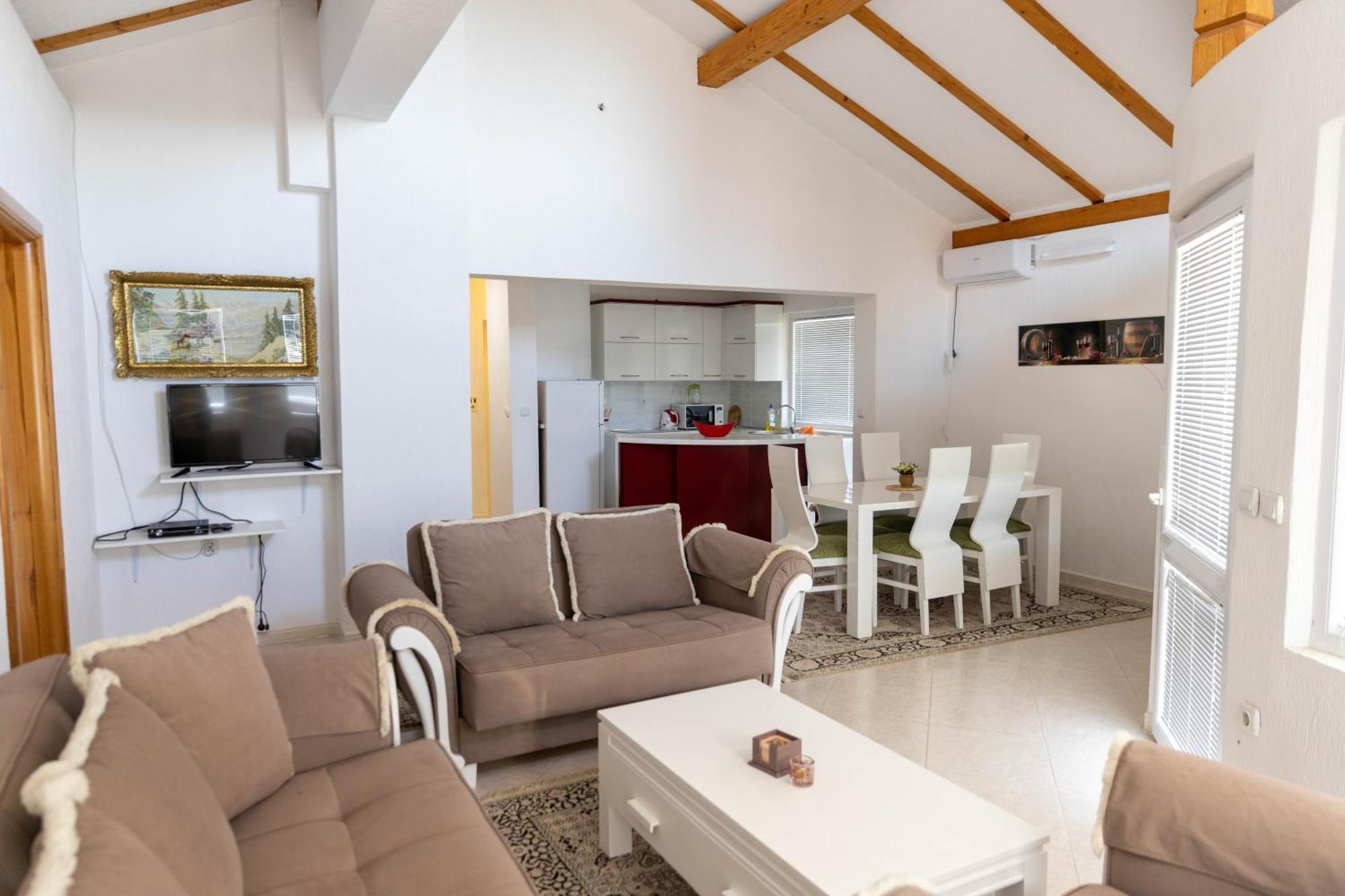 Guest House Aldin Ulcinj Exterior foto