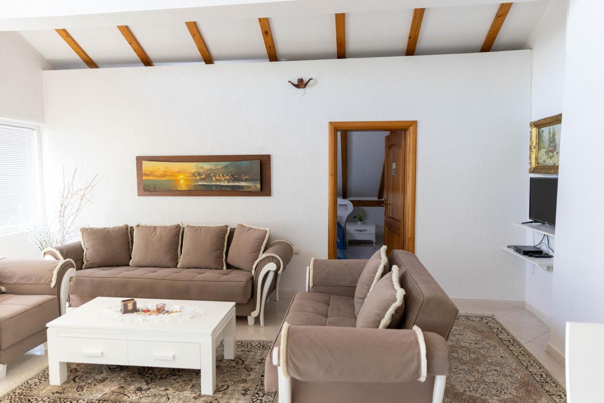 Guest House Aldin Ulcinj Exterior foto