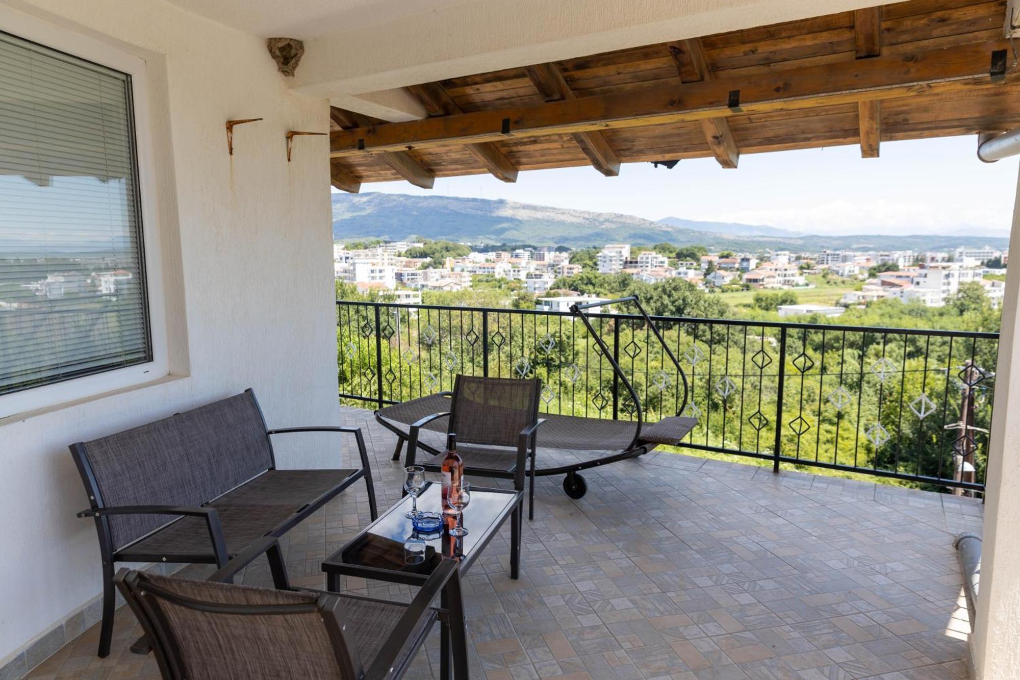Guest House Aldin Ulcinj Exterior foto
