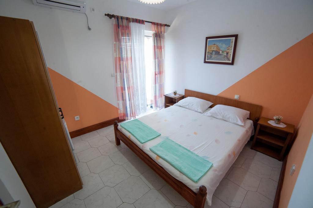 Guest House Aldin Ulcinj Exterior foto