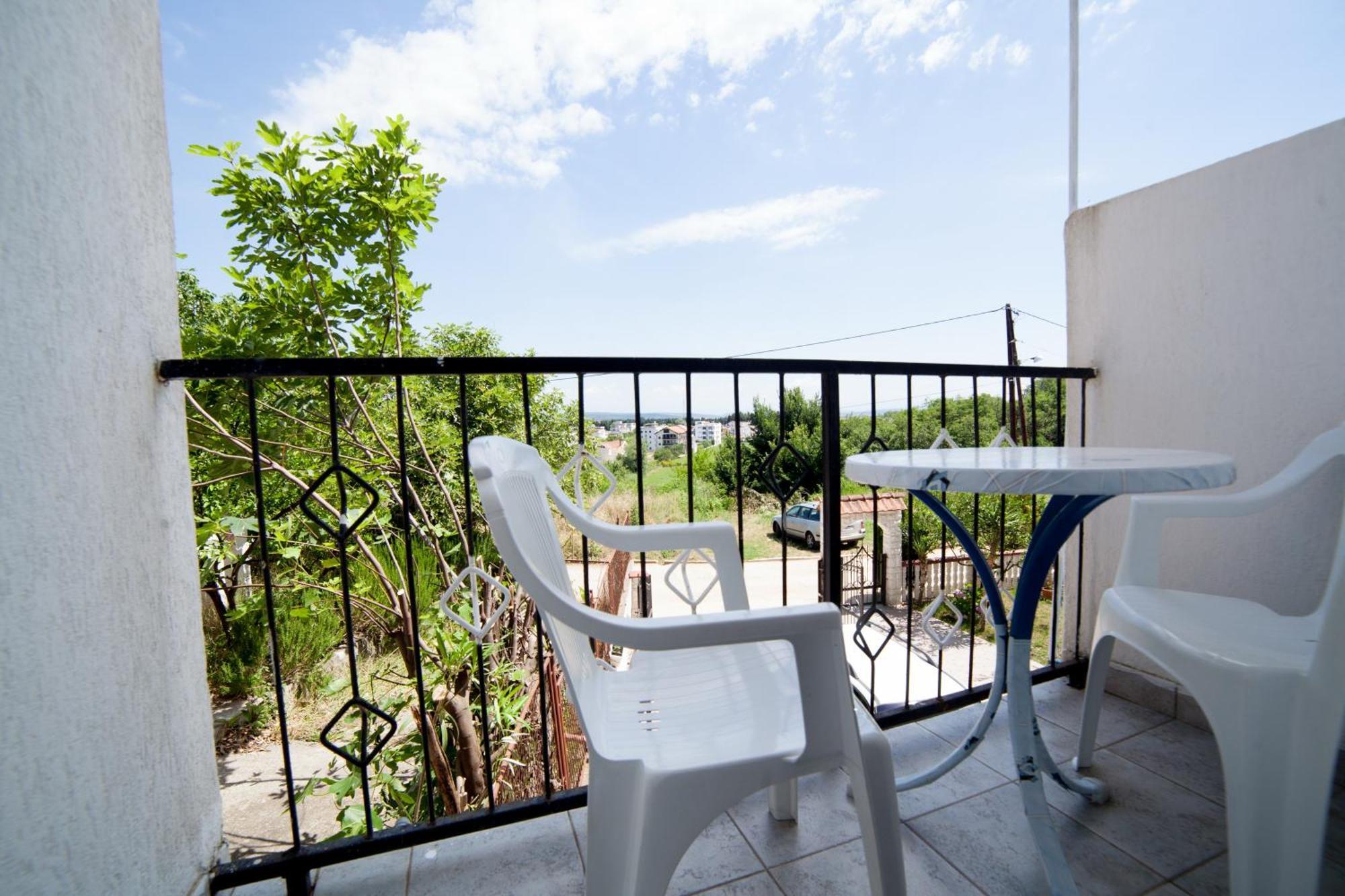 Guest House Aldin Ulcinj Exterior foto