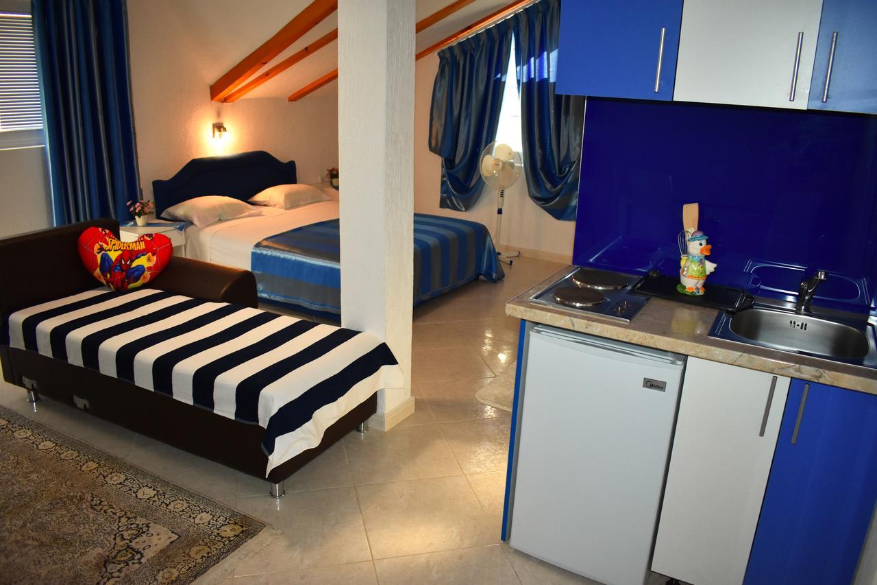 Guest House Aldin Ulcinj Exterior foto